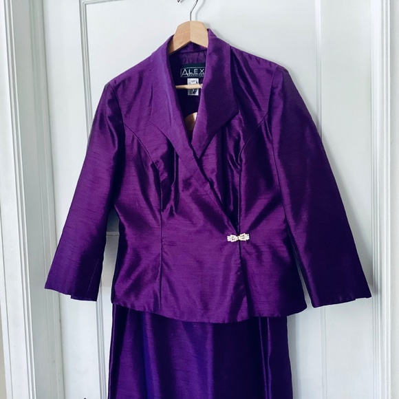 Alex Evenings women's Petite 10 Purple formal Long skirt suit Rhinestone Clasp - Picture 2 of 12